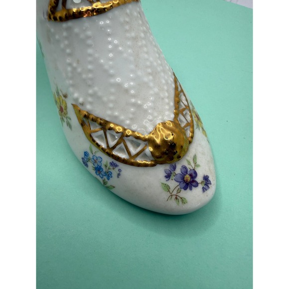 White Porcelain High Heel Shoe Trinket Dish Floral Gold Trim Vintage Decor - Picture 5 of 9